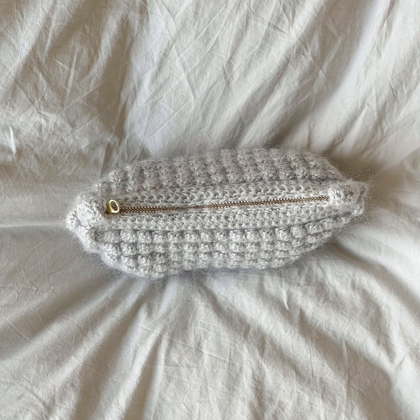 Mohair bubble bag, concrete