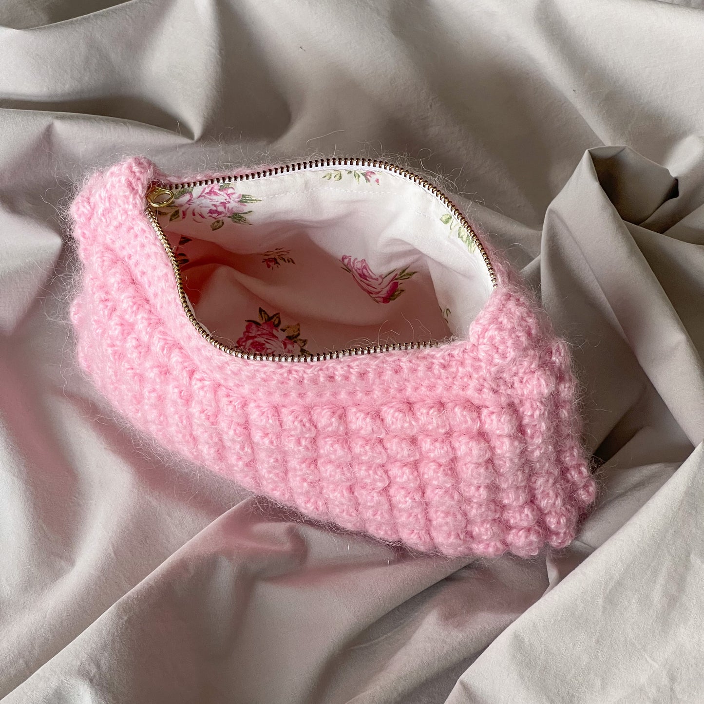 Mohair bubble bag, antique rose