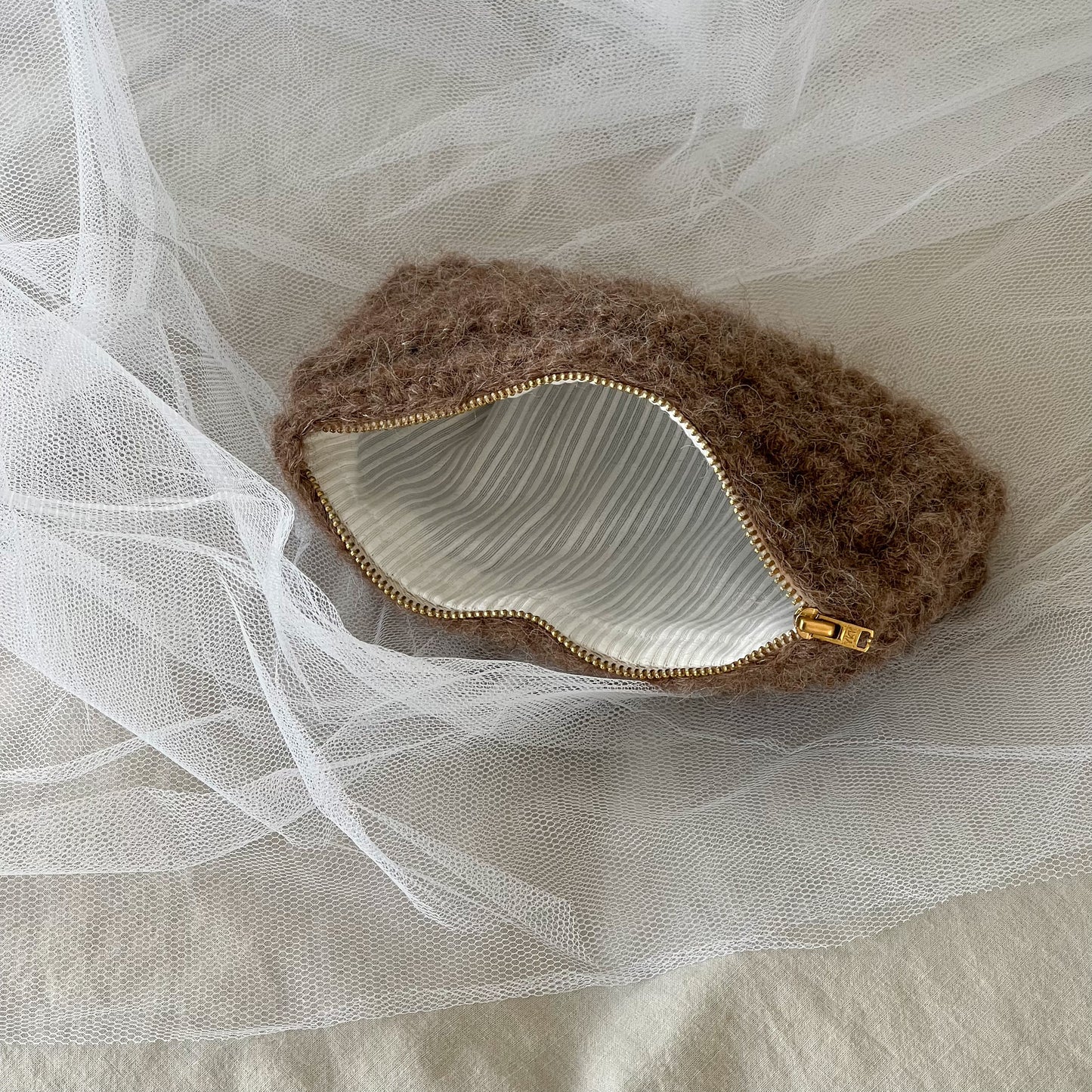 Petite bubble bag, pinecone