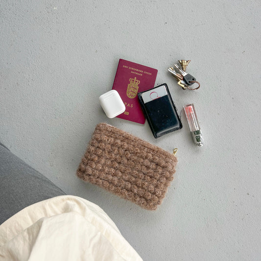 Petite bubble bag, pinecone