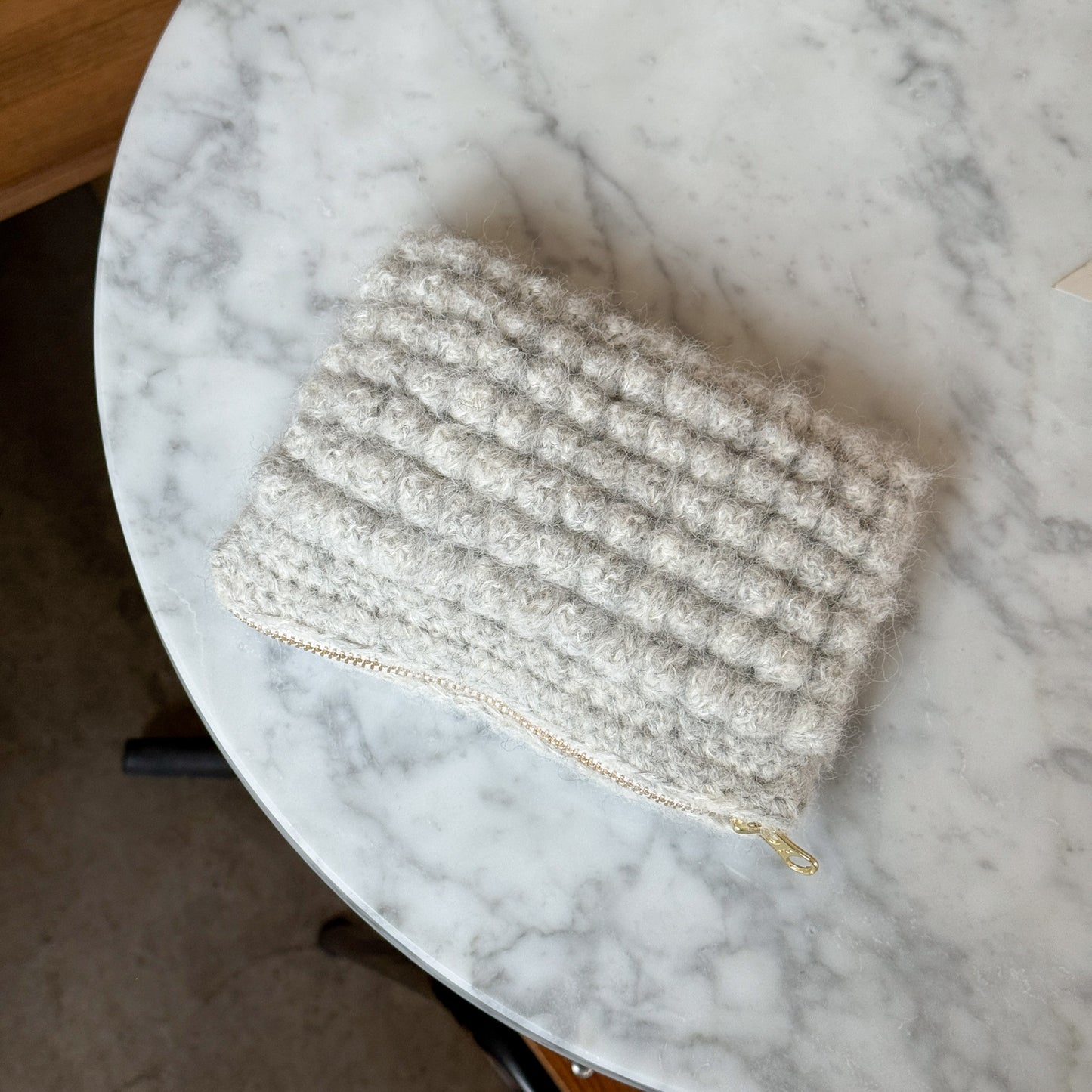 Petite bubble bag, light grey